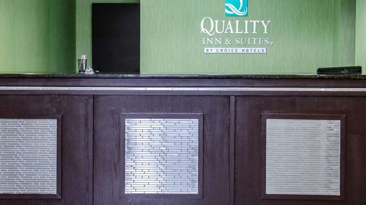 Quality Inn & Suites Lobby