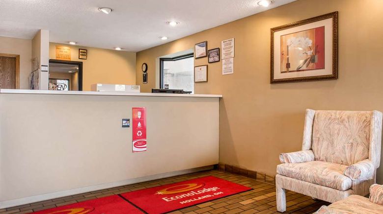 <b>Econo Lodge Airport Lobby</b>. Images powered by <a href="https://iceportal.shijigroup.com/" title="IcePortal" target="_blank">IcePortal</a>.