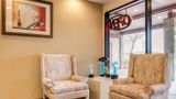 Econo Lodge Airport Lobby