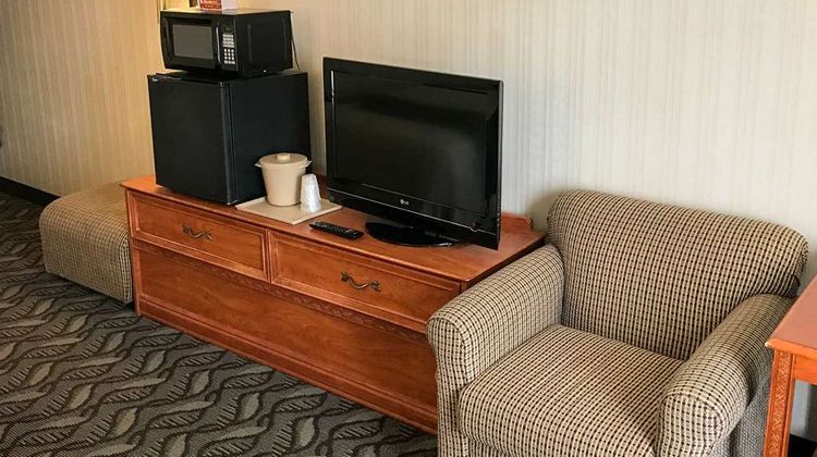 Quality Inn Holland Room