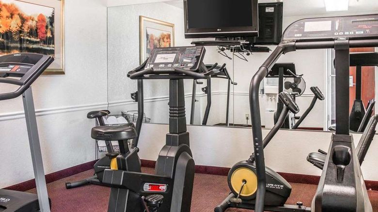 <b>Quality Inn Holland Health</b>. Images powered by <a href="https://iceportal.shijigroup.com/" title="IcePortal" target="_blank">IcePortal</a>.