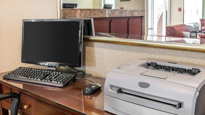 <b>Quality Inn Holland Other</b>. Images powered by <a href="https://iceportal.shijigroup.com/" title="IcePortal" target="_blank">IcePortal</a>.