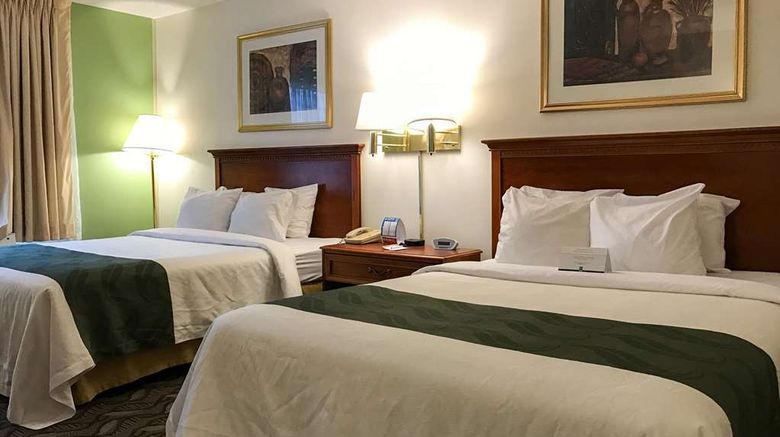 <b>Quality Inn Holland Room</b>. Images powered by <a href="https://iceportal.shijigroup.com/" title="IcePortal" target="_blank">IcePortal</a>.