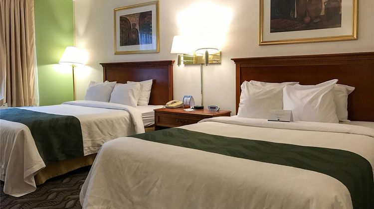 Quality Inn Holland Room