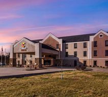 Comfort Suites Exterior