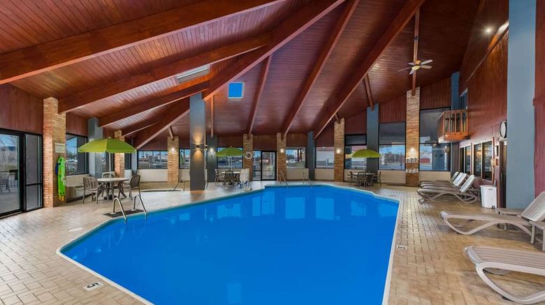 <b>Quality Inn Pool</b>. Images powered by <a href="https://iceportal.shijigroup.com/" title="IcePortal" target="_blank">IcePortal</a>.