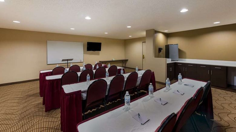 <b>Quality Inn Meeting</b>. Images powered by <a href="https://iceportal.shijigroup.com/" title="IcePortal" target="_blank">IcePortal</a>.