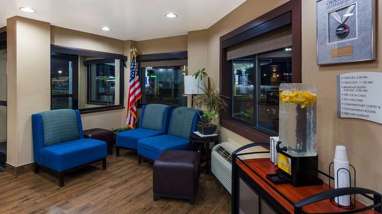 <b>Quality Inn Lobby</b>. Images powered by <a href="https://iceportal.shijigroup.com/" title="IcePortal" target="_blank">IcePortal</a>.