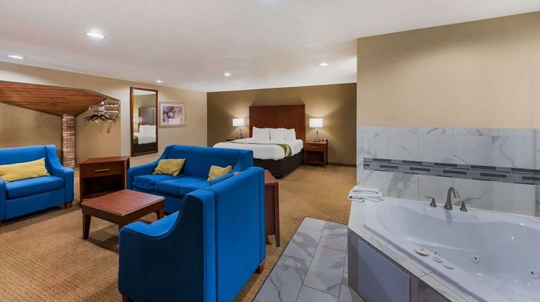 <b>Quality Inn Suite</b>. Images powered by <a href="https://iceportal.shijigroup.com/" title="IcePortal" target="_blank">IcePortal</a>.