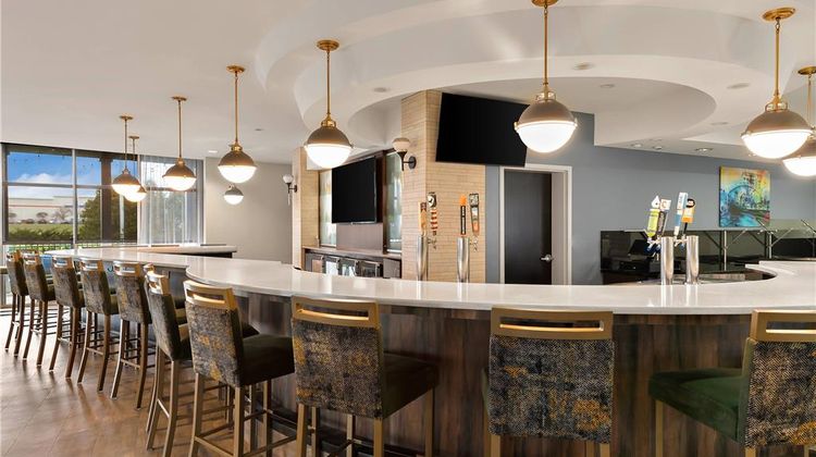 Cambria hotel & suites Columbus Polaris Restaurant
