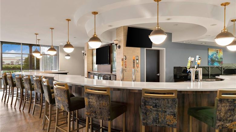 <b>Cambria hotel & suites Columbus Polaris Restaurant</b>. Images powered by <a href="https://iceportal.shijigroup.com/" title="IcePortal" target="_blank">IcePortal</a>.