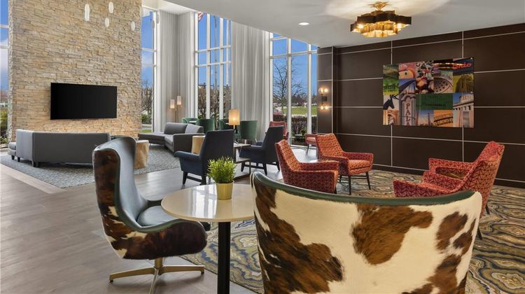Cambria hotel & suites Columbus Polaris Lobby