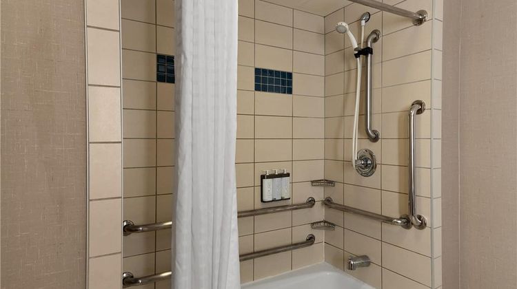 Cambria hotel & suites Columbus Polaris Room