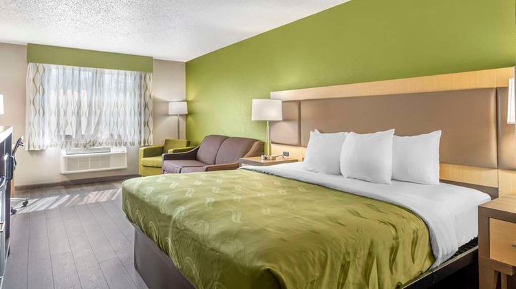 Quality Inn & Suites Delaware Suite