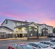 Quality Inn & Suites Delaware Exterior