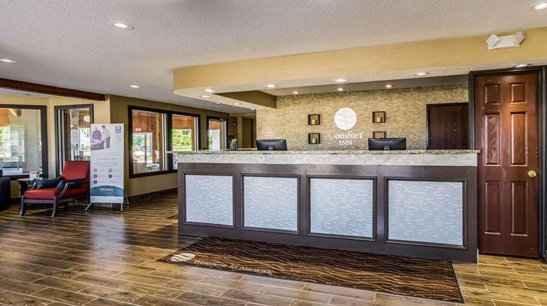 <b>Comfort Inn Norwalk Lobby</b>. Images powered by <a href="https://iceportal.shijigroup.com/" title="IcePortal" target="_blank">IcePortal</a>.
