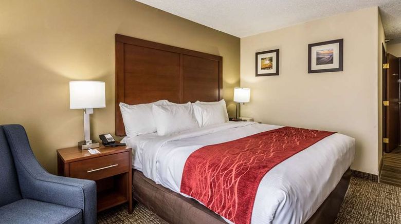<b>Comfort Inn Norwalk Room</b>. Images powered by <a href="https://iceportal.shijigroup.com/" title="IcePortal" target="_blank">IcePortal</a>.