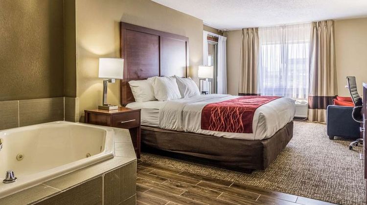 Comfort Inn Norwalk Suite