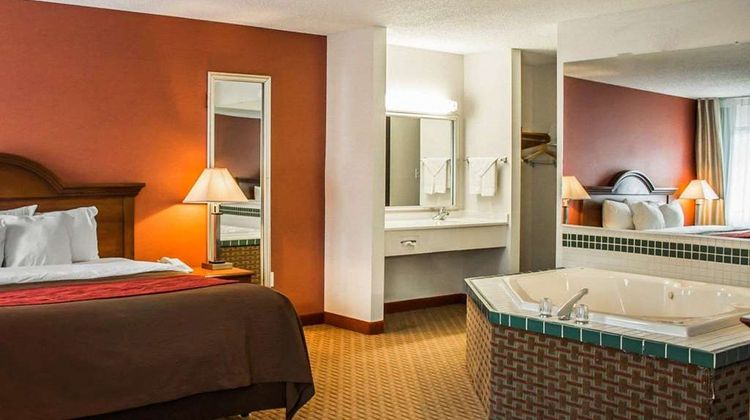Quality Inn East Liverpool - Calcutta Suite
