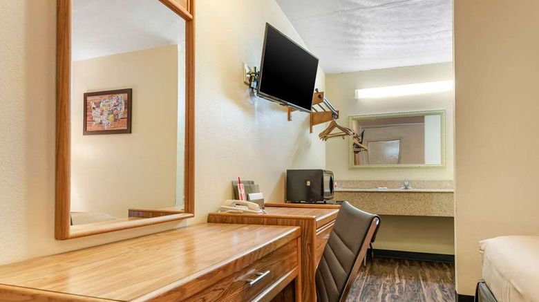 <b>Rodeway Inn Jeffersonville Room</b>. Images powered by <a href="https://iceportal.shijigroup.com/" title="IcePortal" target="_blank">IcePortal</a>.