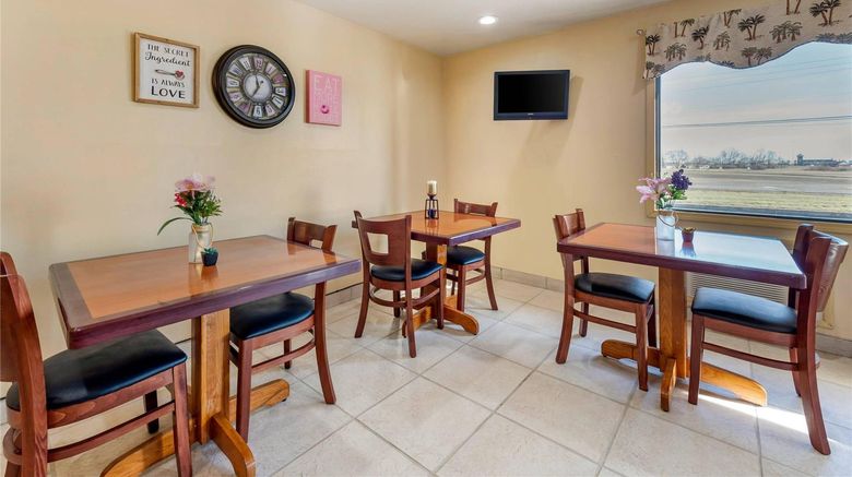 <b>Rodeway Inn Jeffersonville Restaurant</b>. Images powered by <a href="https://iceportal.shijigroup.com/" title="IcePortal" target="_blank">IcePortal</a>.