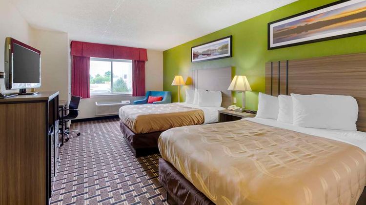 Quality Inn Huron Room