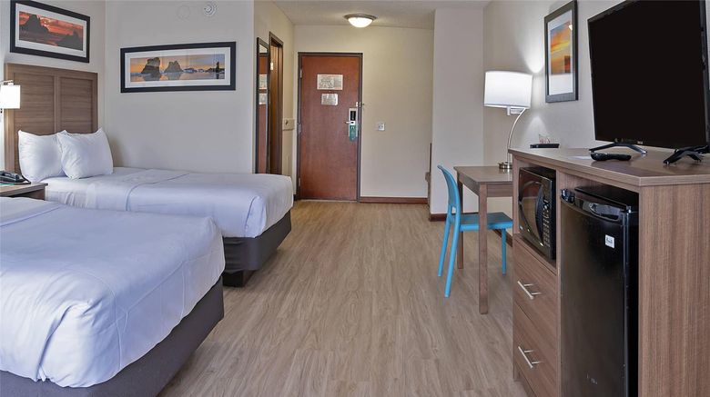 <b>Quality Inn Milan-Sandusky Room</b>. Images powered by <a href="https://iceportal.shijigroup.com/" title="IcePortal" target="_blank">IcePortal</a>.
