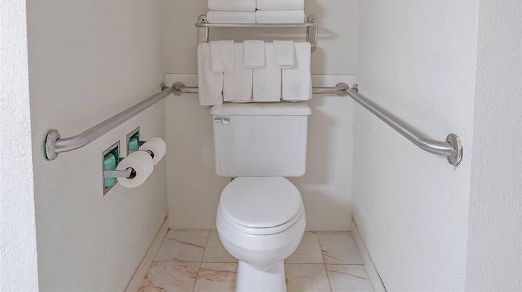 Quality Inn Milan-Sandusky Room