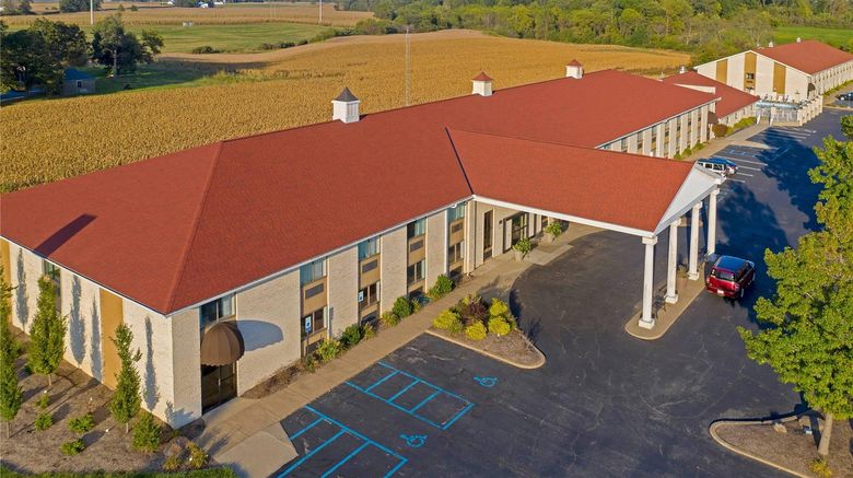 <b>Quality Inn Milan-Sandusky Exterior</b>. Images powered by <a href="https://iceportal.shijigroup.com/" title="IcePortal" target="_blank">IcePortal</a>.