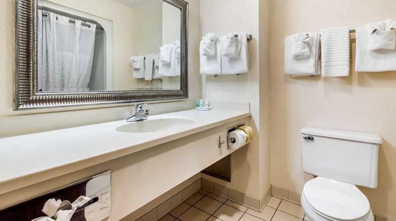 <b>Quality Inn & Suites Zenesville Room</b>. Images powered by <a href="https://iceportal.shijigroup.com/" title="IcePortal" target="_blank">IcePortal</a>.