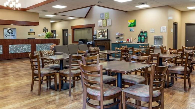 <b>Quality Inn & Suites Zenesville Restaurant</b>. Images powered by <a href="https://iceportal.shijigroup.com/" title="IcePortal" target="_blank">IcePortal</a>.