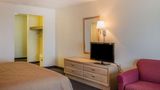 <b>Quality Inn Port Clinton Room</b>. Images powered by <a href="https://iceportal.shijigroup.com/" title="IcePortal" target="_blank">IcePortal</a>.