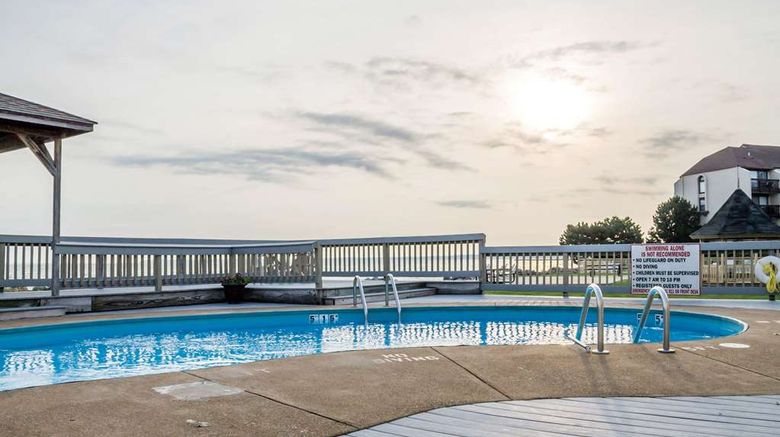 <b>Quality Inn Port Clinton Pool</b>. Images powered by <a href="https://iceportal.shijigroup.com/" title="IcePortal" target="_blank">IcePortal</a>.