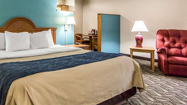 Quality Inn & Suites Circleville Suite