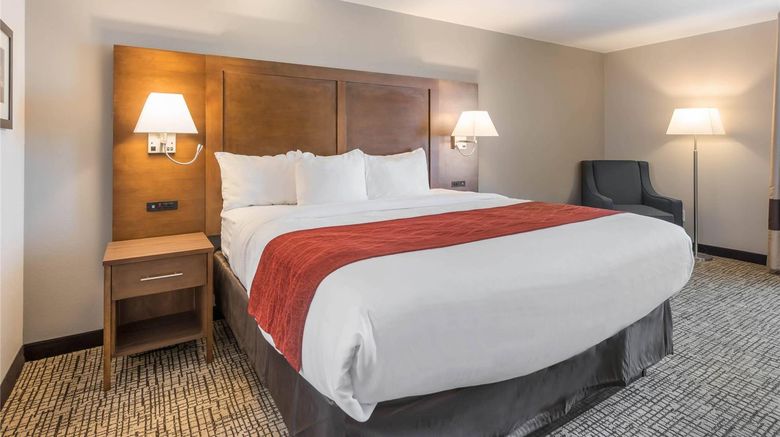 <b>Comfort Inn Room</b>. Images powered by <a href="https://iceportal.shijigroup.com/" title="IcePortal" target="_blank">IcePortal</a>.