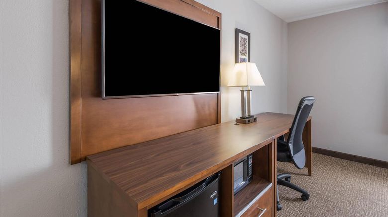 <b>Comfort Inn Room</b>. Images powered by <a href="https://iceportal.shijigroup.com/" title="IcePortal" target="_blank">IcePortal</a>.