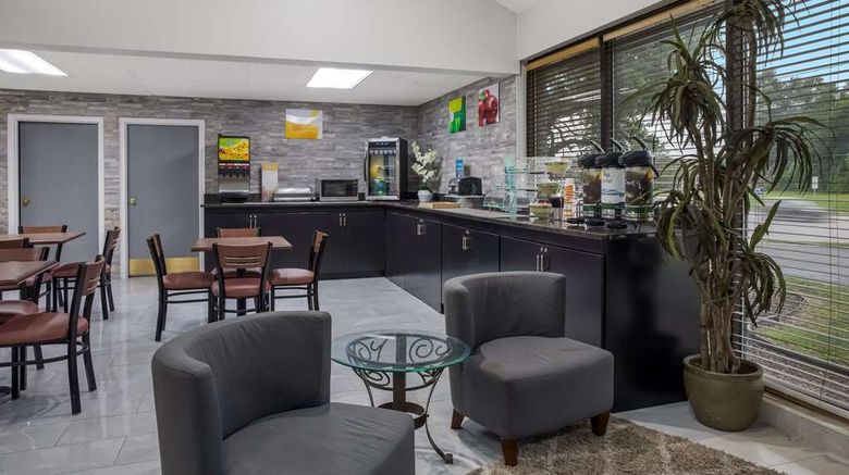 <b>Quality Inn Toledo Westgate Restaurant</b>. Images powered by <a href="https://iceportal.shijigroup.com/" title="IcePortal" target="_blank">IcePortal</a>.