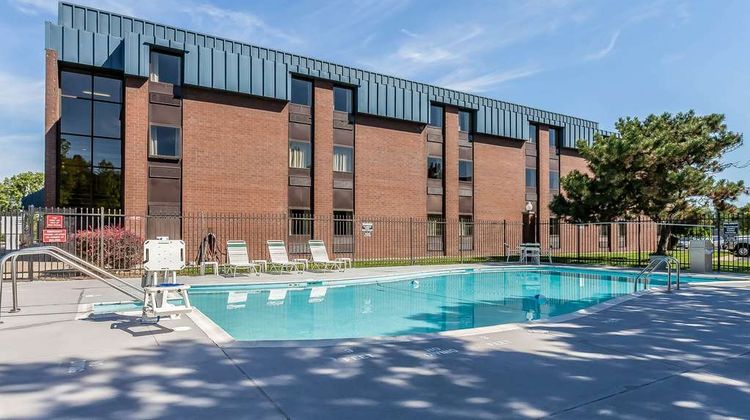 Comfort Inn Hall of Fame Pool