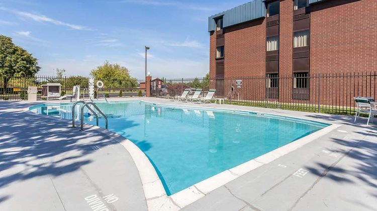 Comfort Inn Hall of Fame Pool