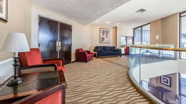<b>Comfort Inn Hall of Fame Lobby</b>. Images powered by <a href="https://iceportal.shijigroup.com/" title="IcePortal" target="_blank">IcePortal</a>.