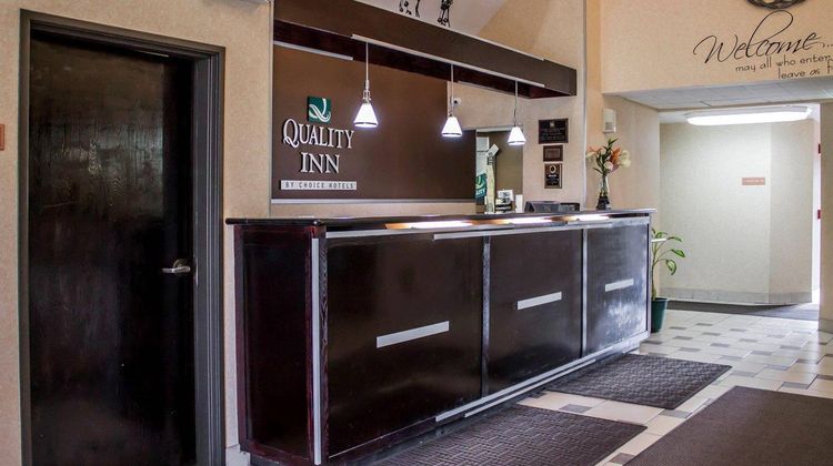 Quality Inn Brunswick Lobby