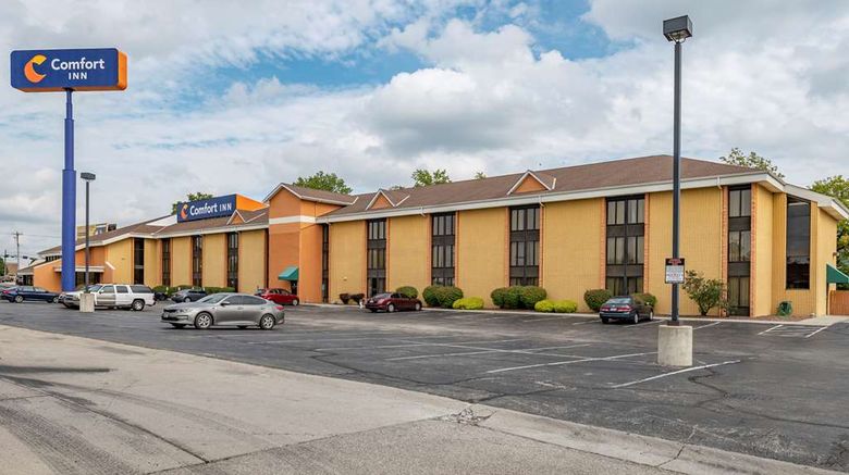 <b>Comfort Inn Cincinnati NE Exterior</b>. Images powered by <a href="https://iceportal.shijigroup.com/" title="IcePortal" target="_blank">IcePortal</a>.