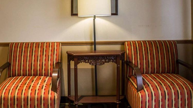 Quality Inn Akron South Lobby