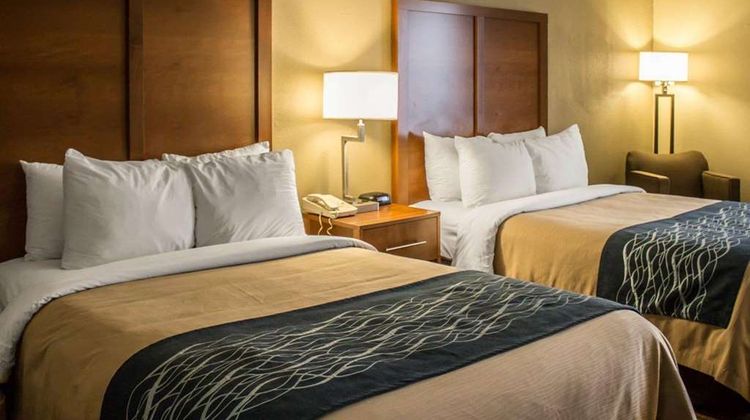 Quality Inn Akron South Room