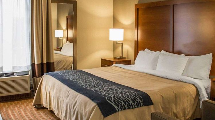 Quality Inn Akron South Room