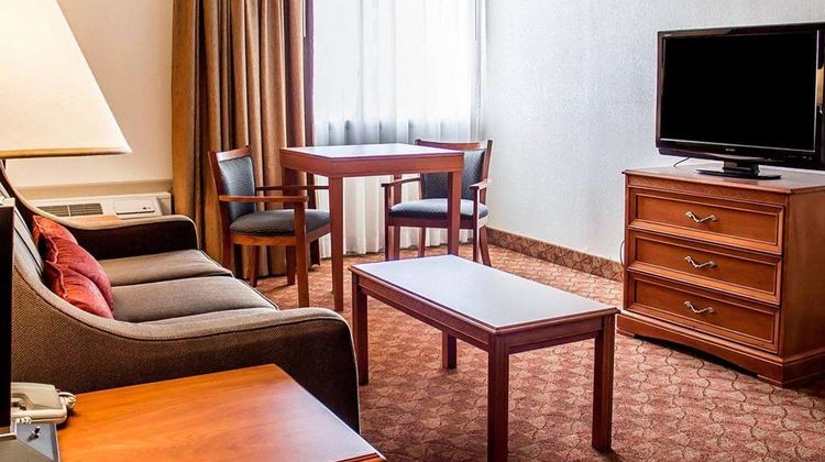 Quality Inn Lima Northeast Suite