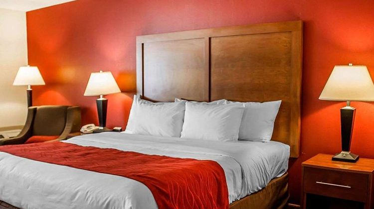 Quality Inn Lima Northeast Room