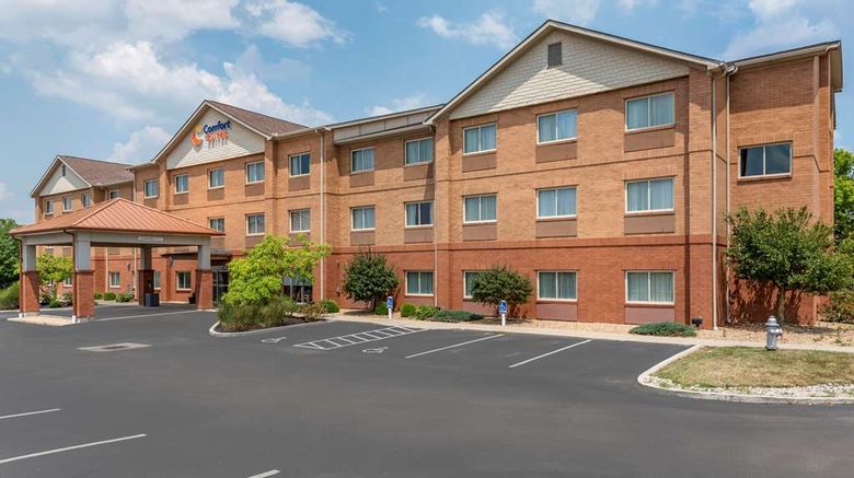 Comfort Suites Mason Near Kings Island Exterior. Images powered by <a href="https://iceportal.shijigroup.com" target="_blank" rel="noopener">Ice Portal</a>.