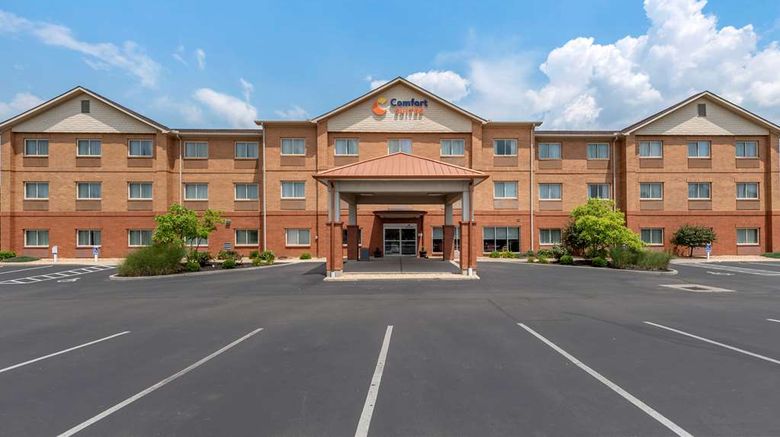 <b>Comfort Suites Mason Near Kings Island Exterior</b>. Images powered by <a href="https://iceportal.shijigroup.com/" title="IcePortal" target="_blank">IcePortal</a>.
