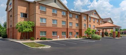 Comfort Suites Exterior